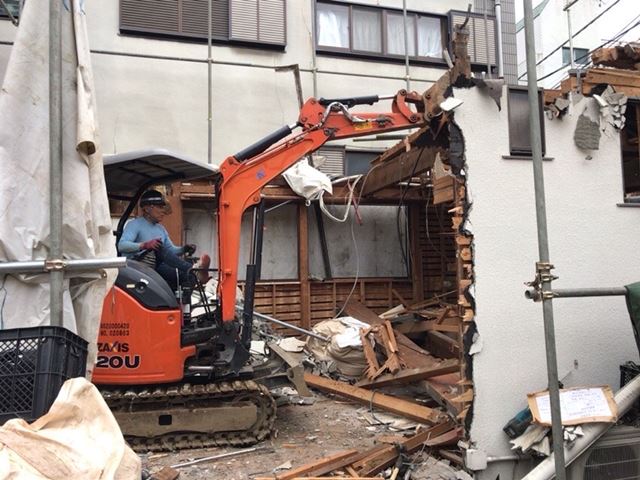 木造2階建て解体工事(東京都杉並区和泉)　工事中の様子です。